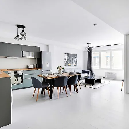 דירה Charming 3br6p - Serres -1 *